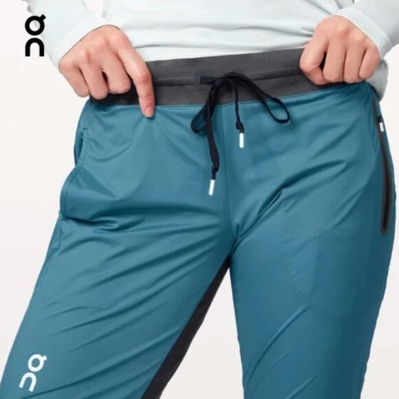 NWOT ON RUNNING Women's Running Pants in Black/Storm, Size Medium - Picture 4 of 16